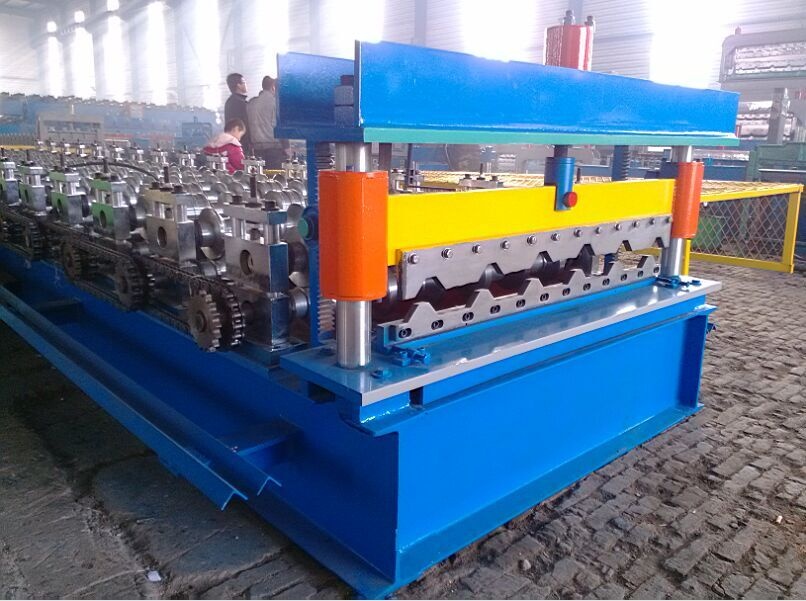China manufacturer Galvanized Steel Profile Metal Roofing Roll Forming Machine